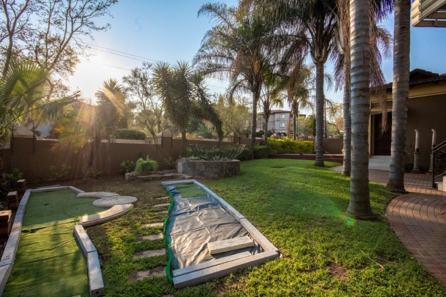 5 Bedroom Property for Sale in Birdwood Estate North West